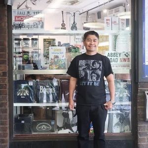 Meet your Posher, Eon